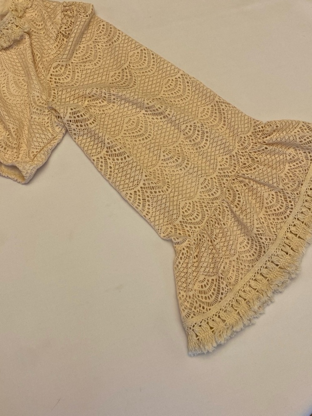 Free People Crochet Fringed Tie-Front Boho Top Cream sz Large Bell sleeves crop - Picture 8 of 8